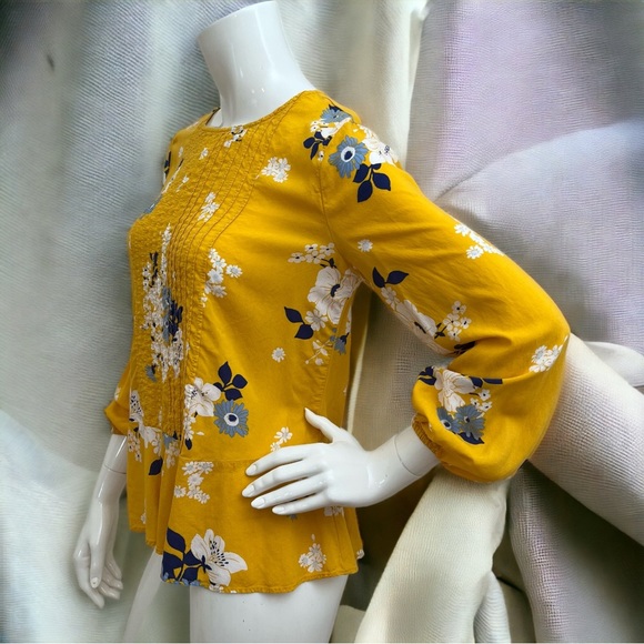 [XS] OLD NAVY Floral Yellow Blouse Top - Picture 3 of 6